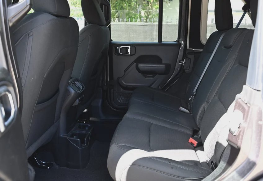 2022 Jeep Wrangler Unlimited Sport - 1C4HJXDN5NW224027 photo 12
