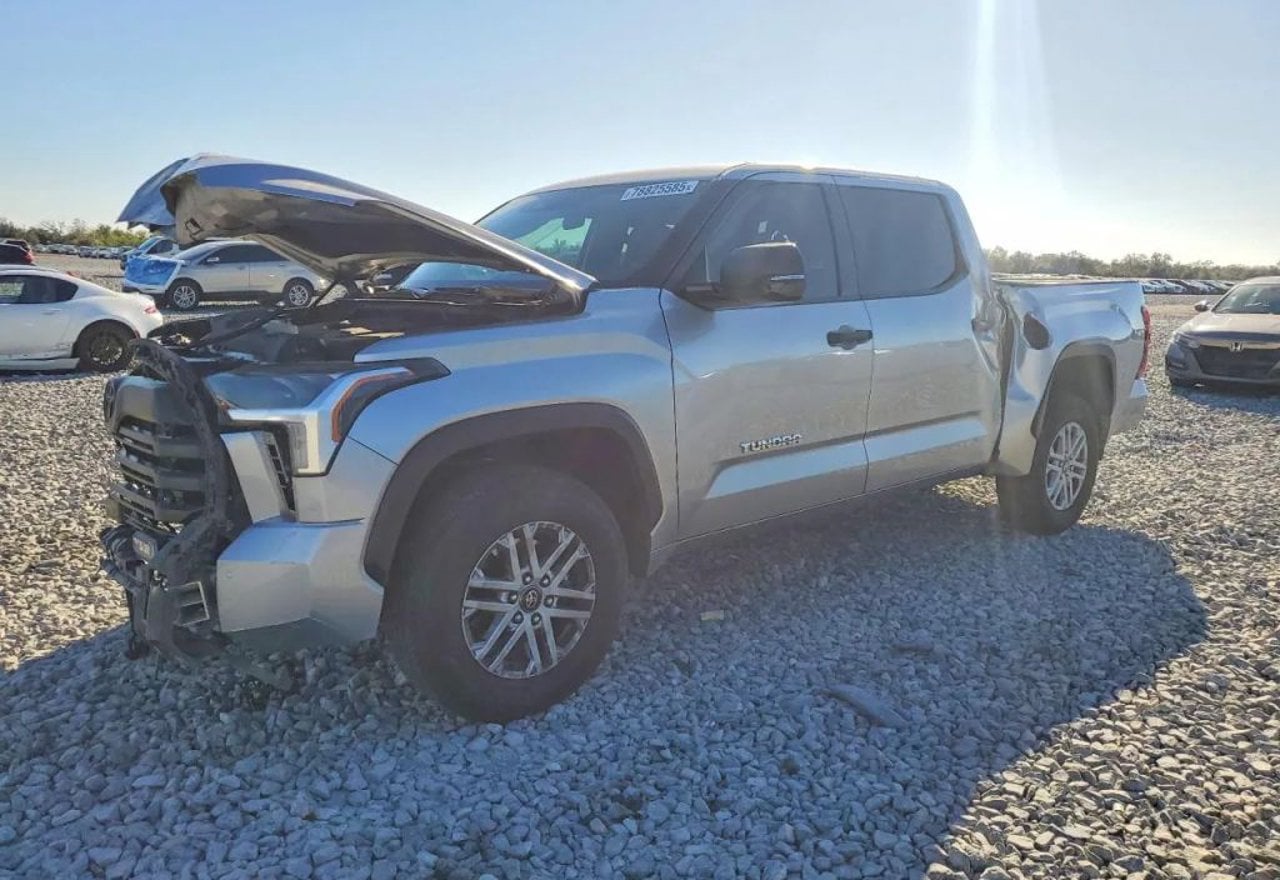 2025 Toyota Tundra SR5 - 5TFLA5AB5SX045131 photo 10