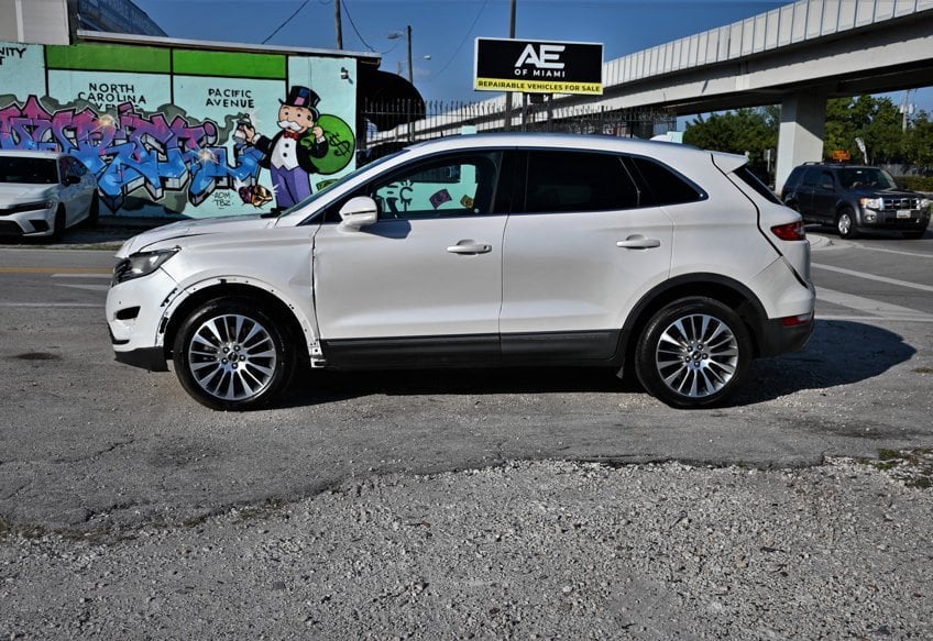 2017 Lincoln MKC Reserve Sport Utility 4D - 5LMCJ3C92HUL11058 photo 21