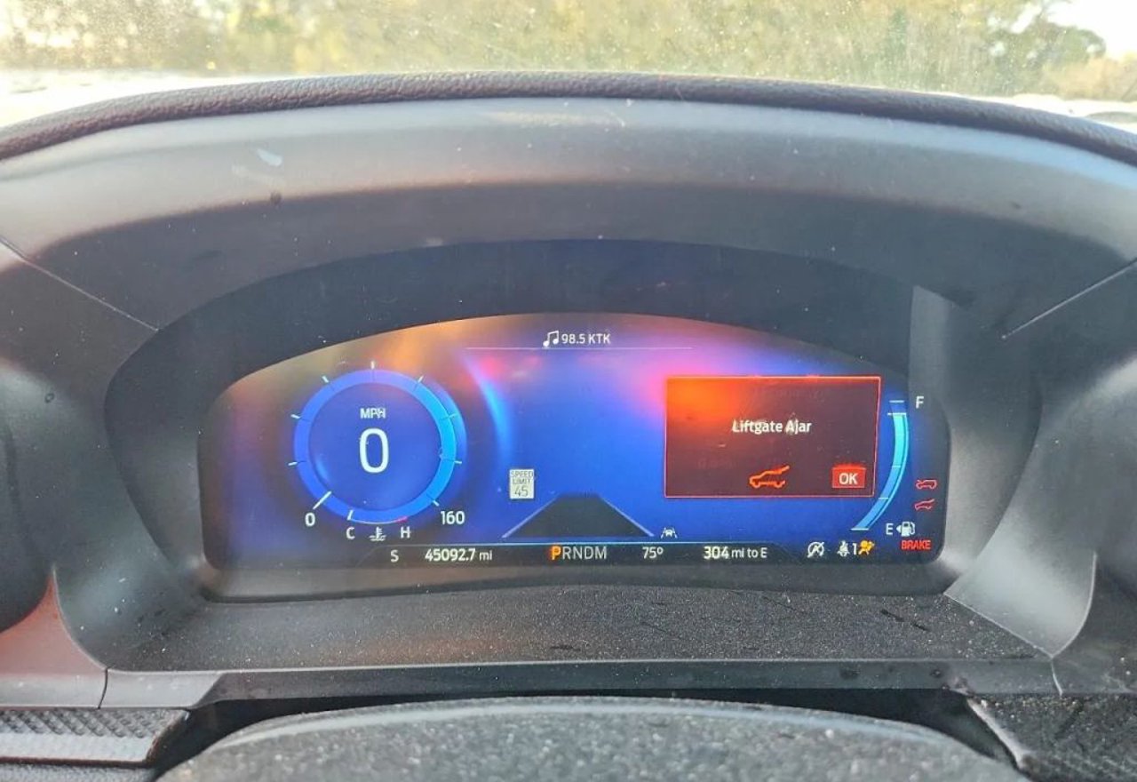 2024 Ford Explorer ST - 1FM5K8GC5RGA21022 photo 18