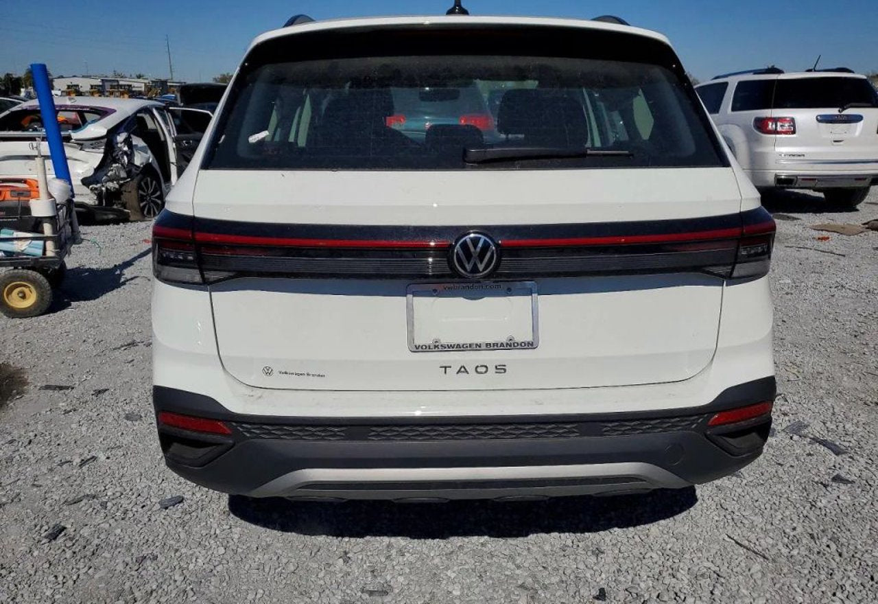 2025 Volkswagen Taos S - 3VV5C7B21SM067180 photo 17