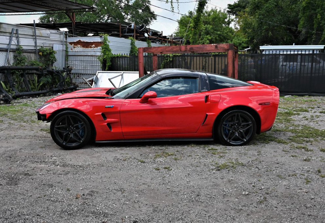 2010 Chevrolet Corvette ZR1 - 1G1YN2DT6A5800352 photo 23