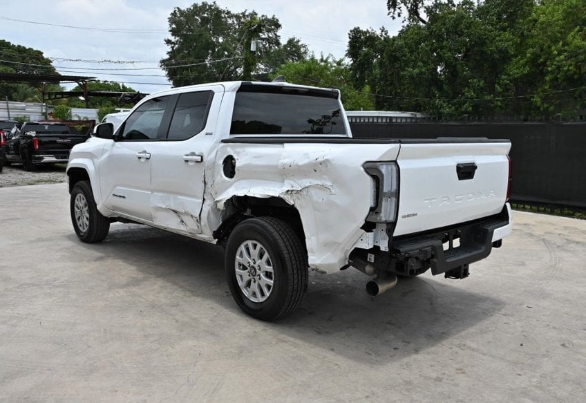 2025 Toyota Tacoma SR5 - 3TYKB5FN6ST028683 photo 4