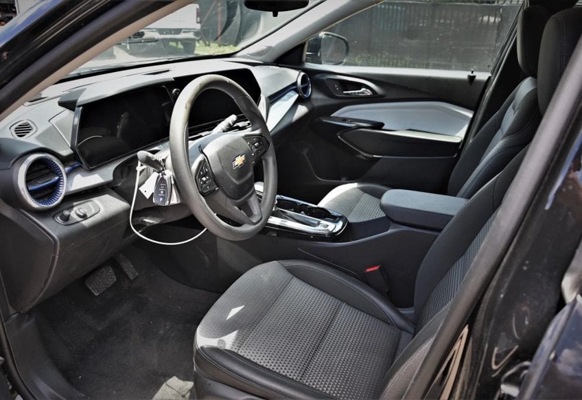 2025 Chevrolet Trax LT - KL77LHEP3SC172340 photo 12