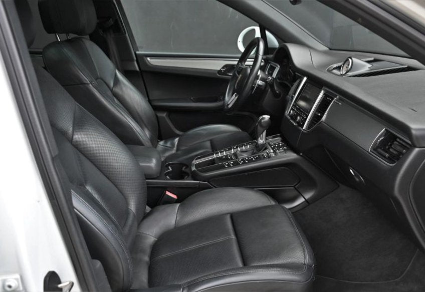 2016 Porsche Macan S Sport Utility 4D - WP1AB2A51GLB46466 photo 23