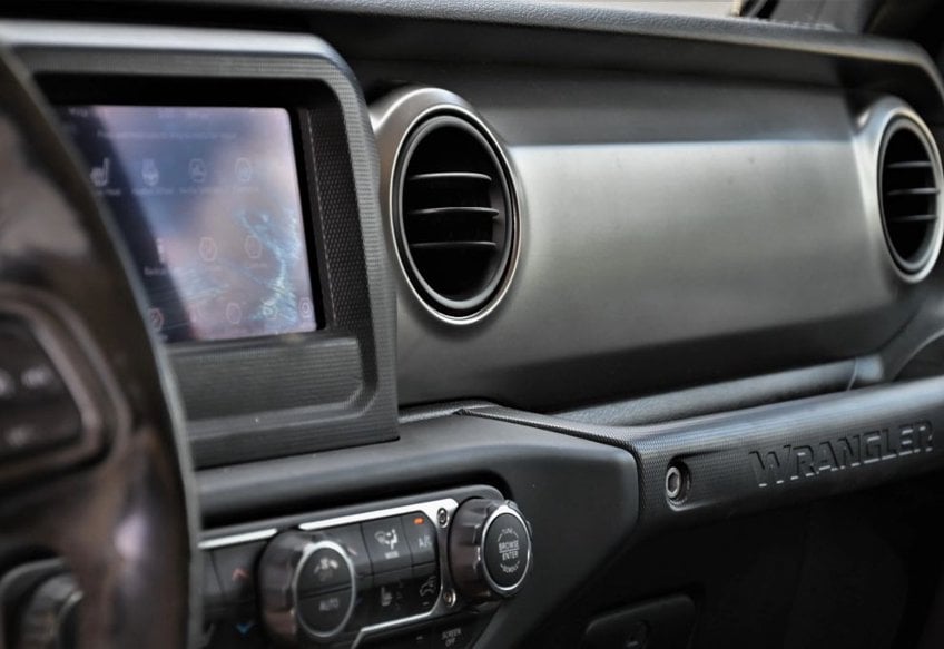 2019 Jeep Wrangler Unlimited Sport S - 1C4HJXDG6KW646546 photo 11