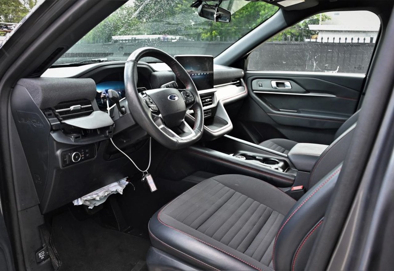 2025 Ford Explorer ST-Line - 1FMUK8KH5SGB37860 photo 29
