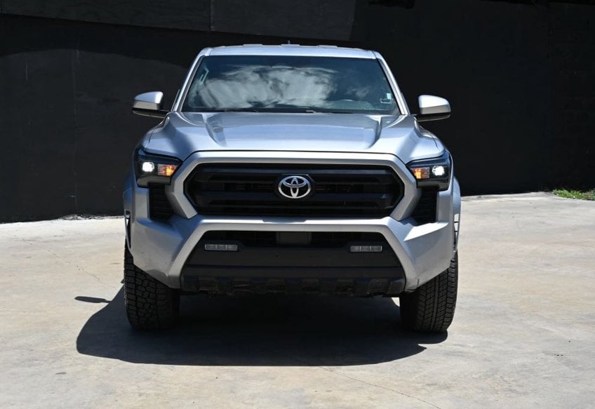 2024 Toyota Tacoma SR5 - 3TMKB5FNXRM011164 photo 8