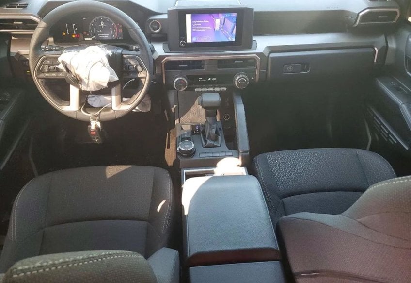 2025 Toyota 4Runner SR5 - JTEVA5BR5S5005143 photo 9