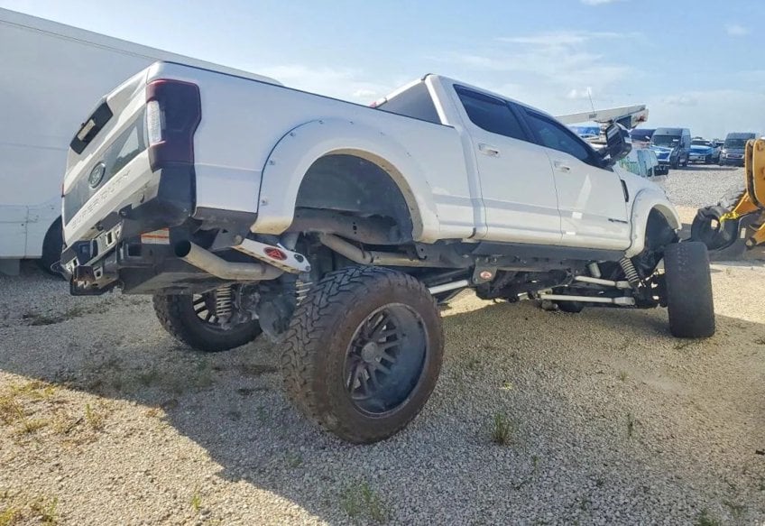 2019 Ford F-350 Super Duty Lariat - 1FT8W3BT4KEC95622 photo 4