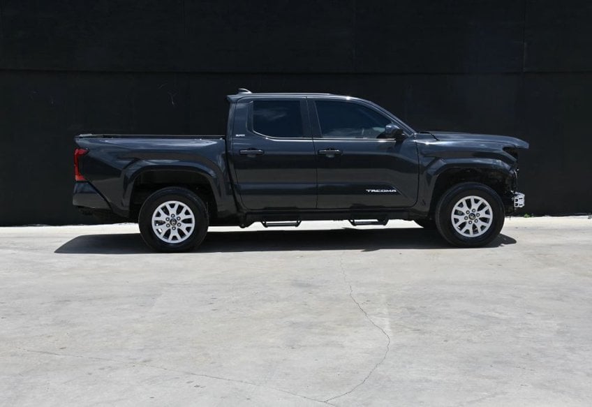 2025 Toyota Tacoma SR5 - 3TMLB5JN1SM168065 photo 5
