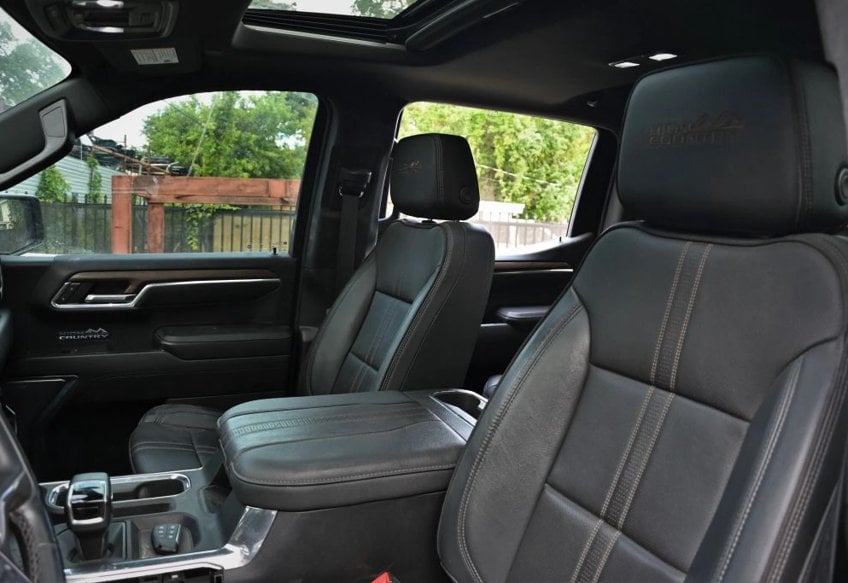 2023 Chevrolet Silverado 1500 High Country - 1GCUDJE87PZ278894 photo 10