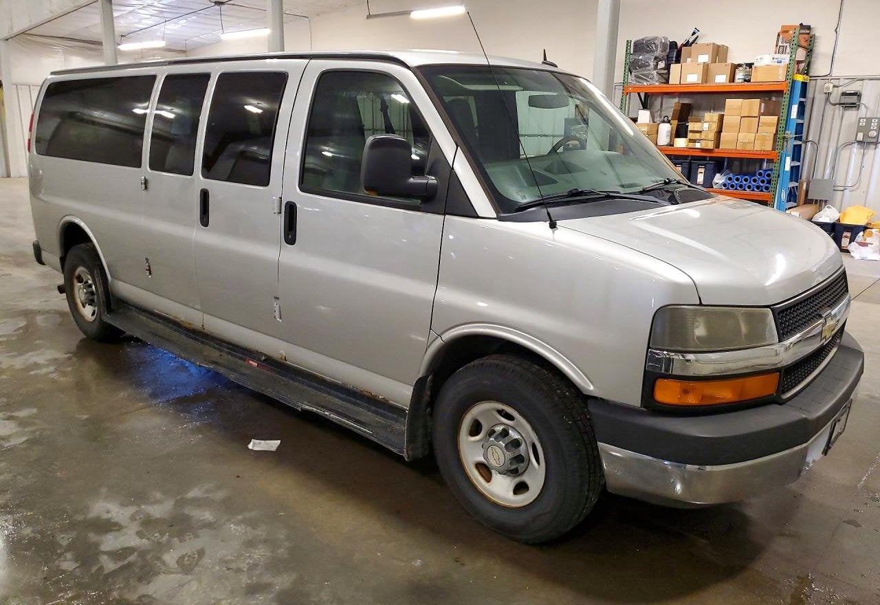 2011 Chevrolet Express LT 3500 - 1GAZG1FG1B1127939 photo 14