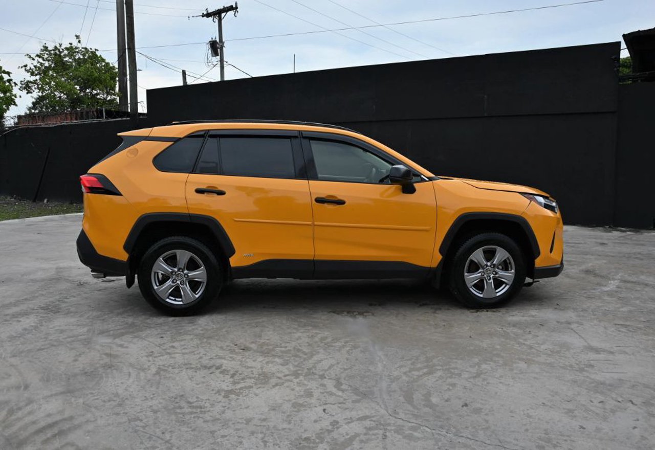 2023 Toyota RAV4 Hybrid LE - JTMLWRFV2PD187036 photo 27