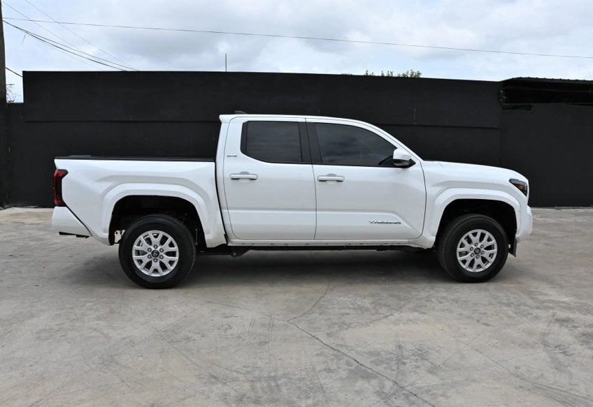 2025 Toyota Tacoma SR5 - 3TYKB5FN6ST028683 photo 5