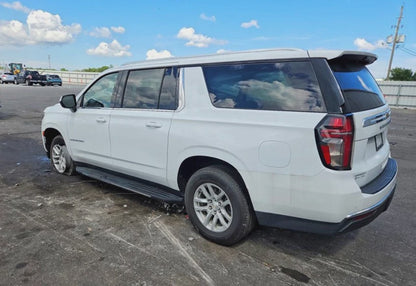 2023 Chevrolet Suburban LT - 1GNSCCKD4PR317195 photo 14