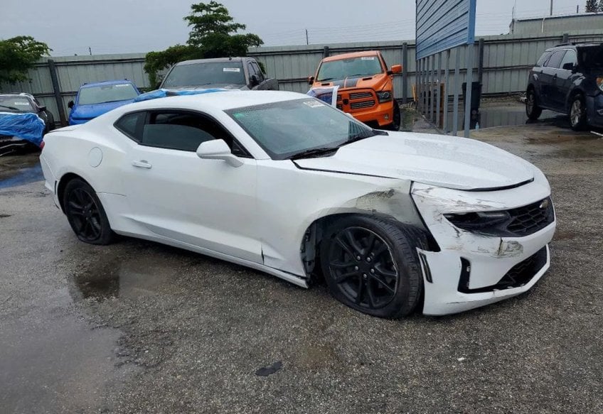 2020 Chevrolet Camaro LT - 1G1FB1RS8L0120012 photo 2