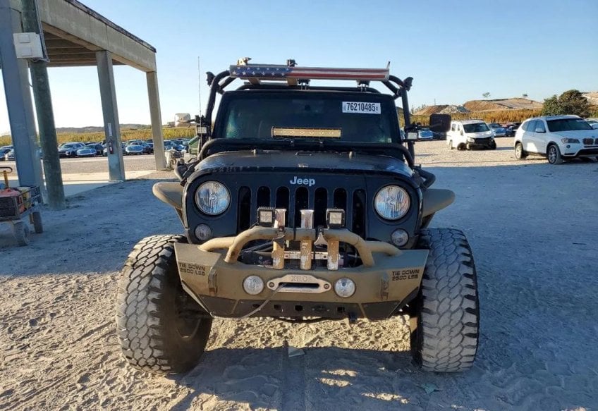 2017 Jeep Wrangler Unlimited Sport - 1C4BJWDG9HL639634 photo 5