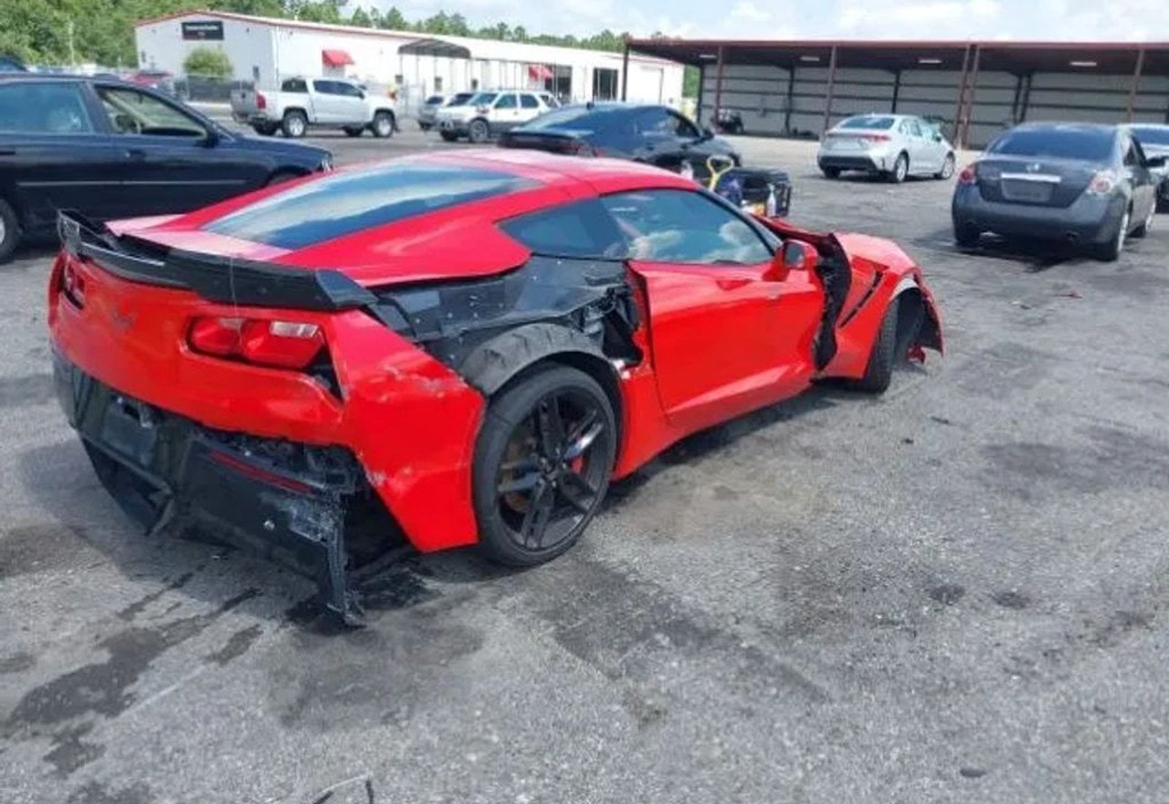 2016 Chevrolet Corvette Stingray Z51 - 1G1YM2D70G5121045 photo 15