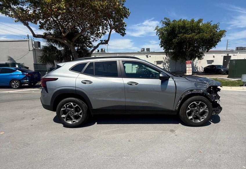 2024 Chevrolet Trax LT - KL77LHE27RC132891 photo 6