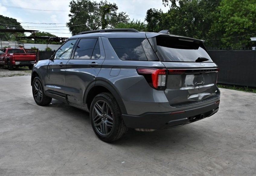 2025 Ford Explorer ST-Line - 1FMUK8KH5SGB37860 photo 4