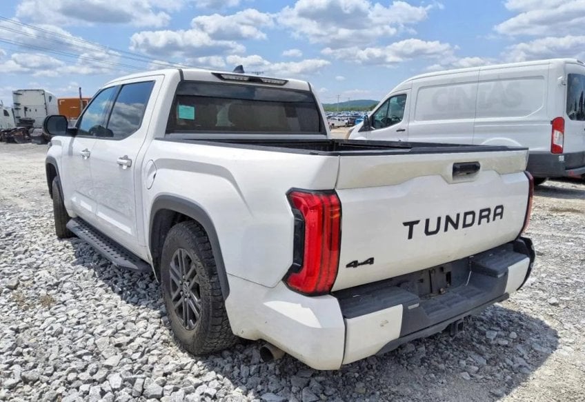 2023 Toyota Tundra SR5 - 5TFLA5DB4PX063204 photo 3