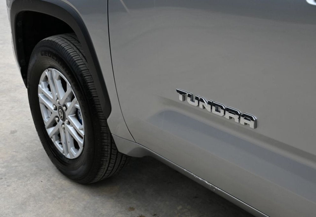 2025 Toyota Tundra SR5 - 5TFLA5AB5SX045131 photo 25