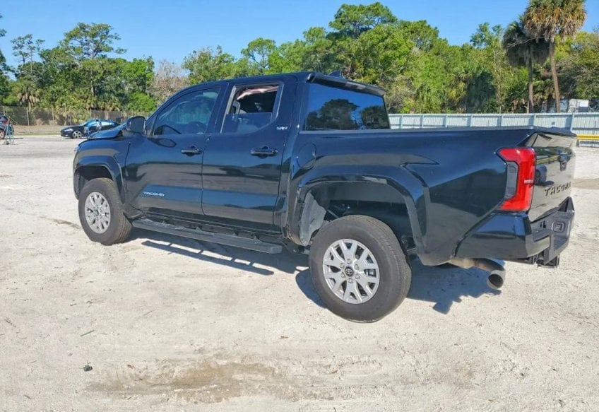 2025 Toyota Tacoma SR5 - 3TMKB5FN7SM047027 photo 3