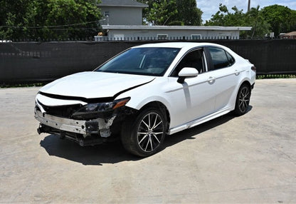 2022 Toyota Camry SE - 4T1G11AK6NU073192 photo 1