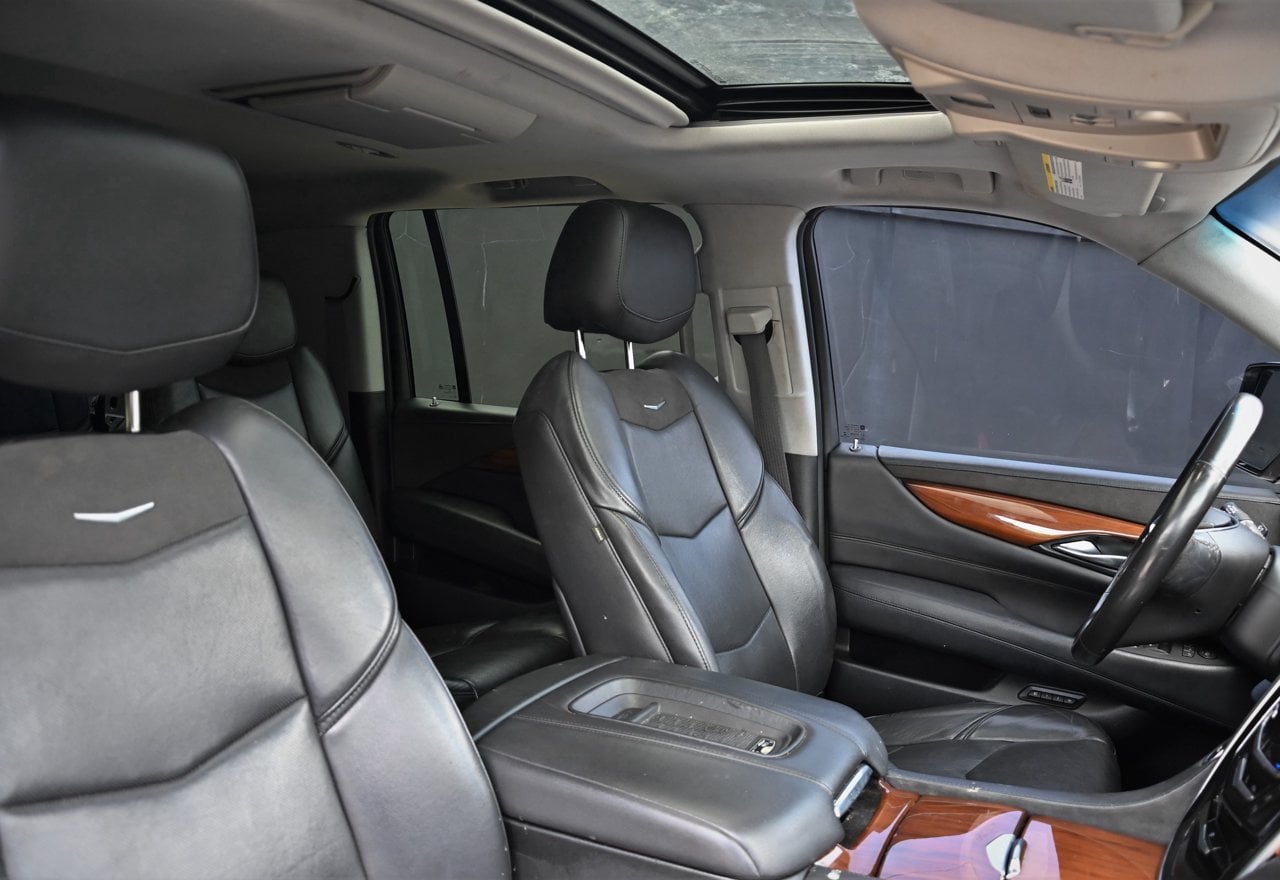 2016 Cadillac Escalade ESV Premium Sport Utility 4D - 1GYS3JKJ0GR441154 photo 46