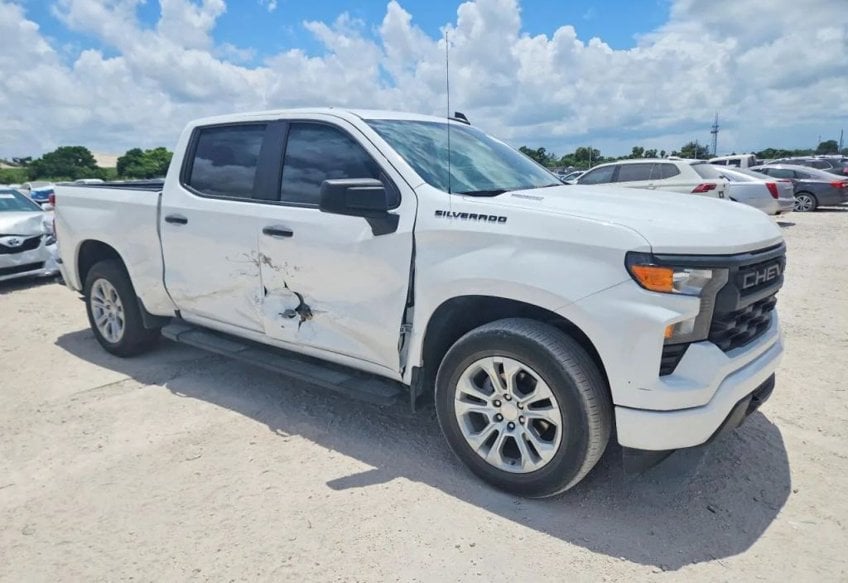 2024 Chevrolet Silverado 1500 Custom - 1GCPABEK1RZ327372 photo 2