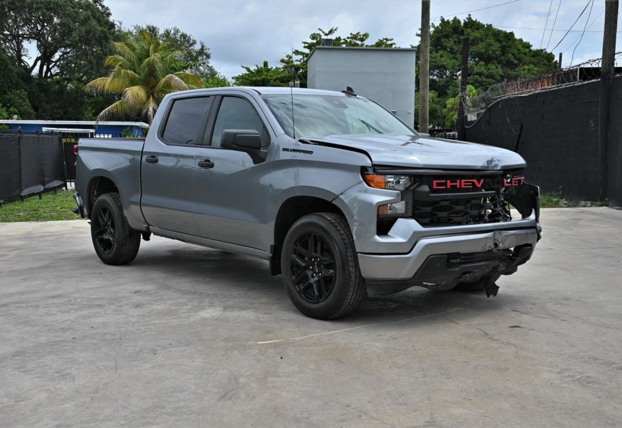 2024 Chevrolet Silverado 1500 Custom - 1GCPABEK4RZ322912 photo 17