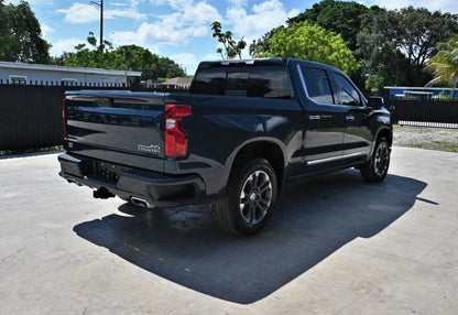 2022 Chevrolet Silverado 1500 High Country - 3GCUDJET5NG585756 photo 3