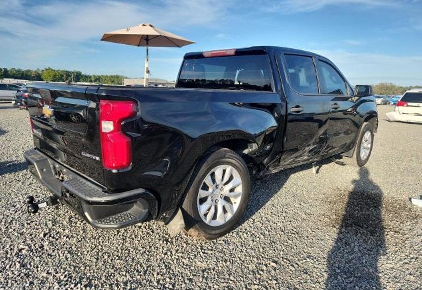 2021 Chevrolet Silverado 1500 Custom - 3GCPWBEKXMG366343 photo 3