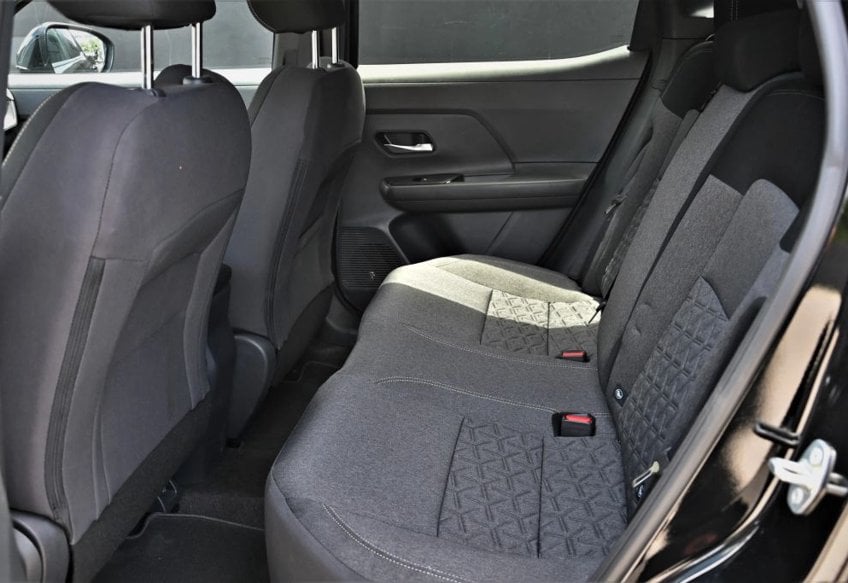 2025 Nissan Kicks SV - 3N8AP6CB9SL365089 photo 17