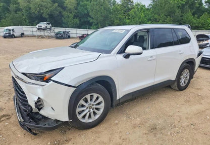 2024 Toyota Grand Highlander XLE Sport Utility 4D - 5TDAAAA55RS011510 photo 16