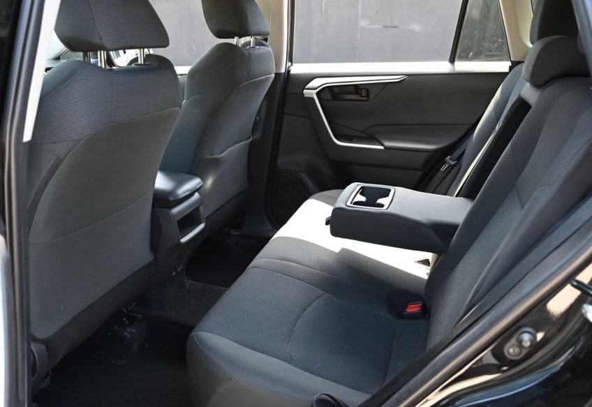 2020 Toyota RAV4 LE - 2T3H1RFV7LW083420 photo 13