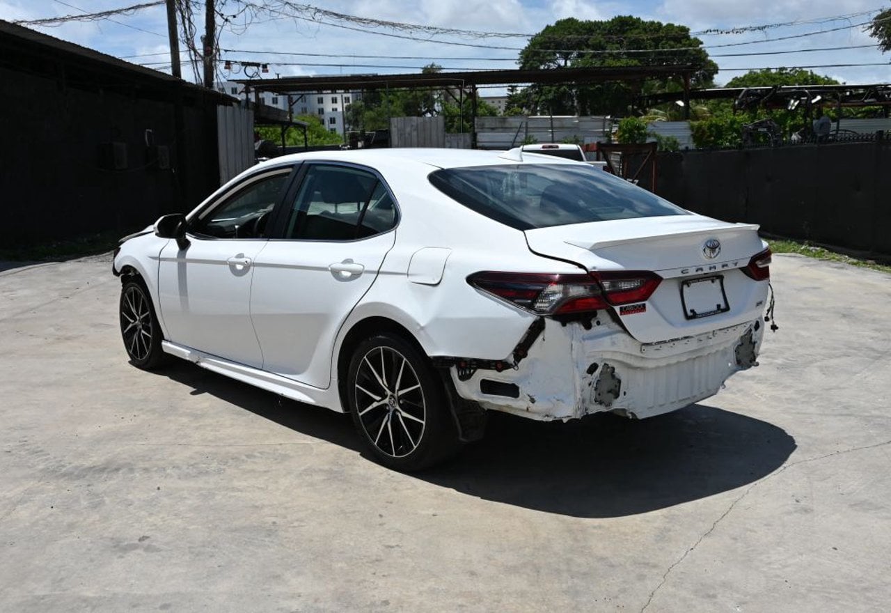 2022 Toyota Camry SE - 4T1G11AK6NU073192 photo 17