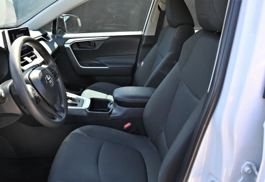 2024 Toyota RAV4 LE - 2T3H1RFV2RW316113 photo 8
