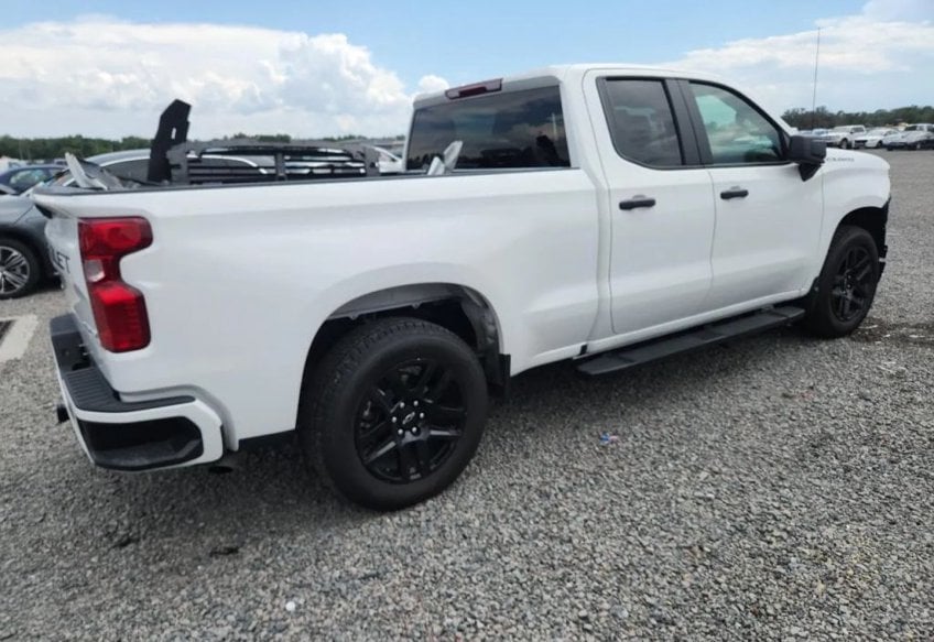 2025 Chevrolet Silverado 1500 Custom - 1GCRABEK3SZ238532 photo 3