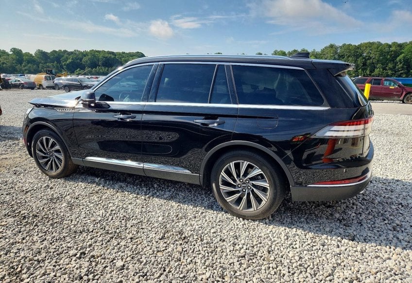 2025 Lincoln Aviator Premiere - 5LM5J6WC2SGL15957 photo 2