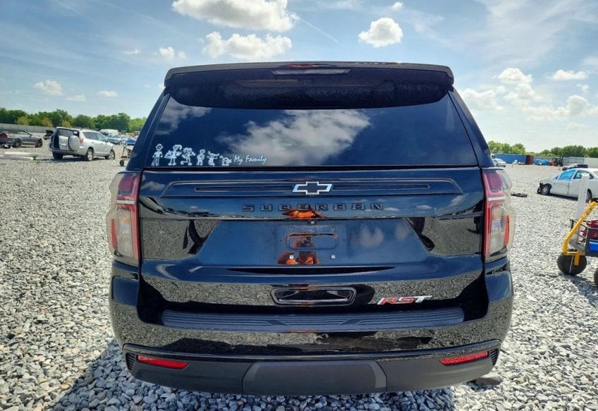 2023 Chevrolet Suburban RST - 1GNSCEKD4PR343579 photo 6
