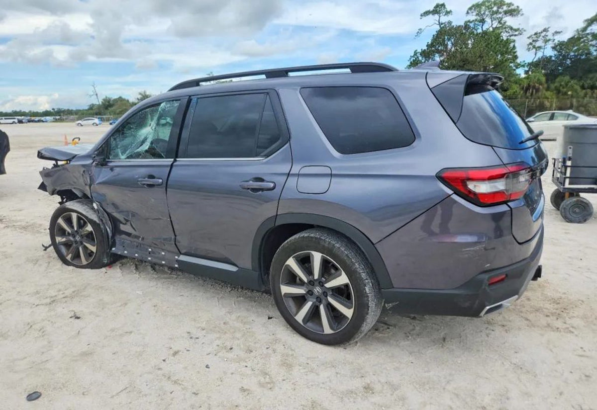 2025 Honda Pilot Touring - 5FNYG2H71SB016983 photo 15