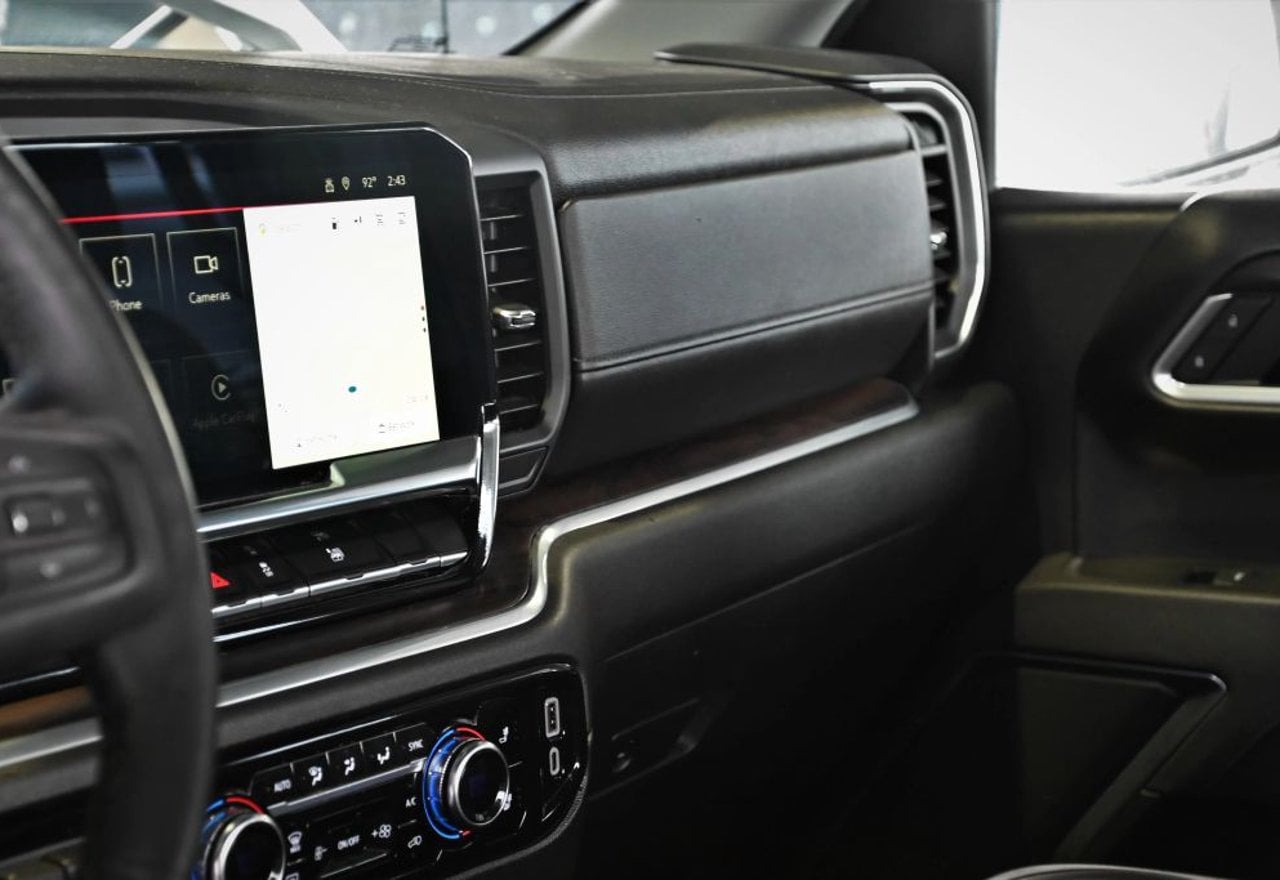 2025 GMC Sierra 1500 SLT - 1GTPHDED9SZ249079 photo 32