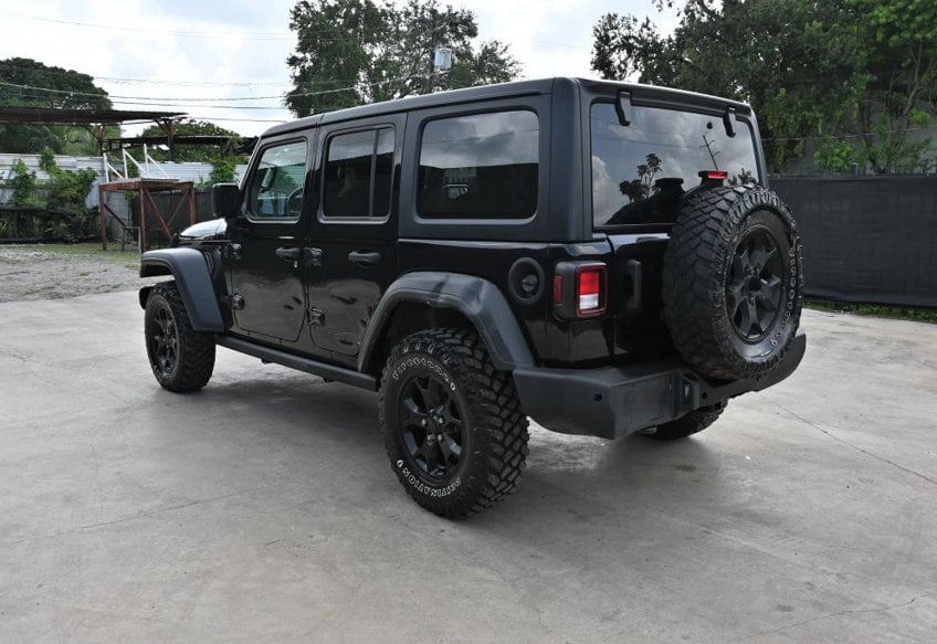 2022 Jeep Wrangler Unlimited Willys Sport Utility 4D - 1C4HJXDG3NW139284 photo 4