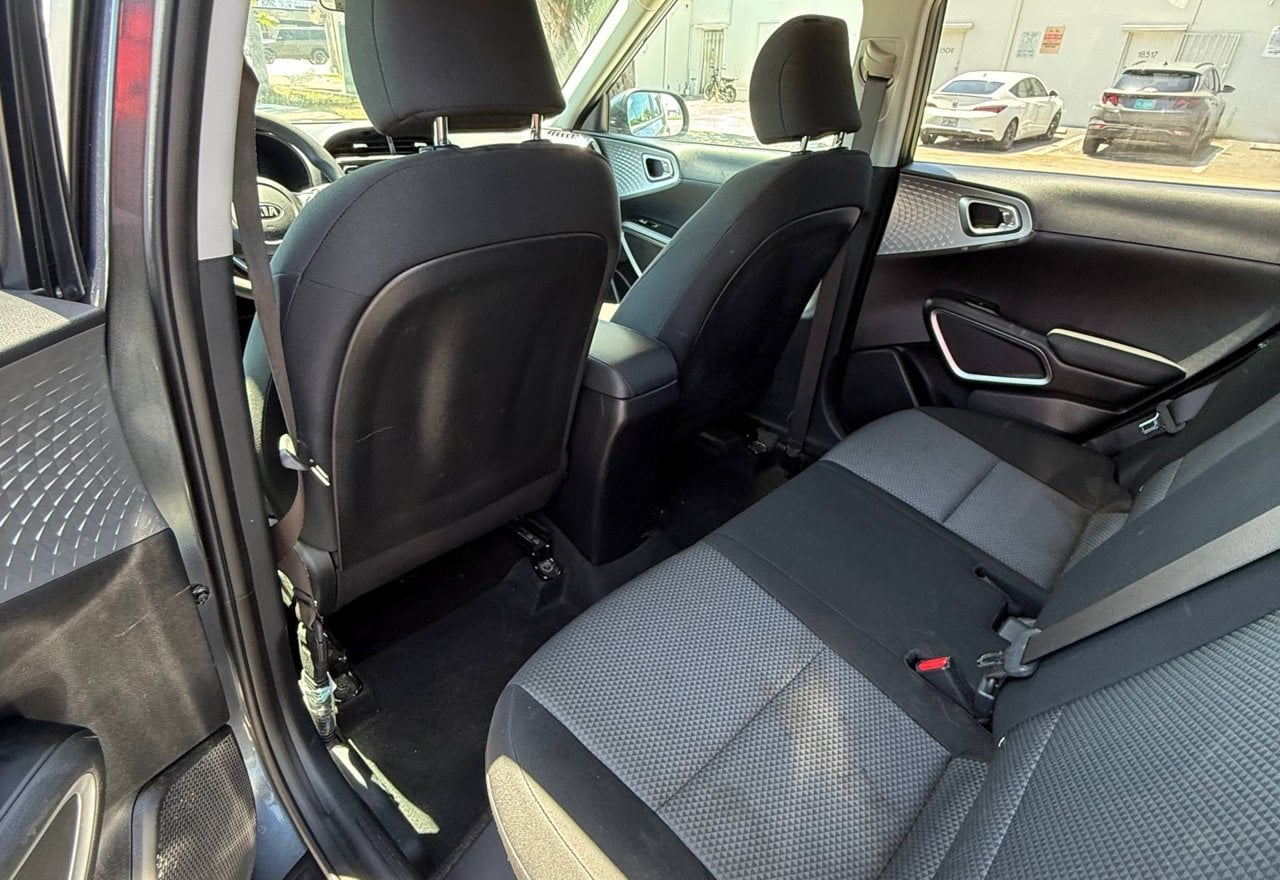 2020 Kia Soul - KNDJ23AU4L7106979 photo 29