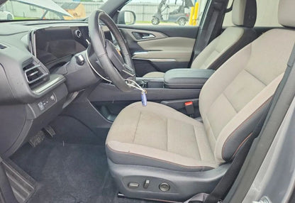 2025 Chevrolet Traverse LT - 1GNERGRS2SJ240633 photo 18