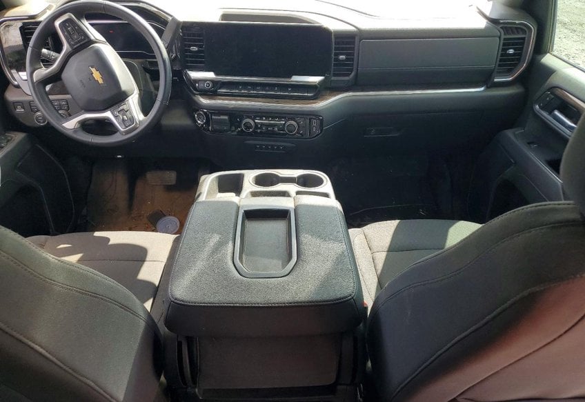 2025 Chevrolet Silverado 2500HD LT - 1GC1KNE79SF318779 photo 8