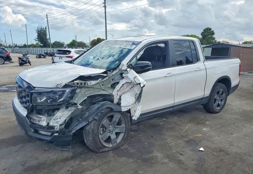 2024 Honda Ridgeline TrailSport - 5FPYK3F69RB030937 photo 2