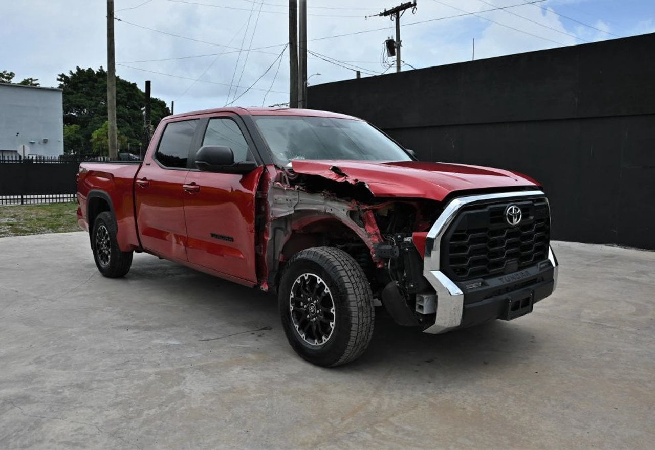 2025 Toyota Tundra SR5 - 5TFLA5EC8SX042176 photo 19